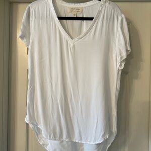 CLOTH & STONE. NWOT. White soft rayon v-neck blouse